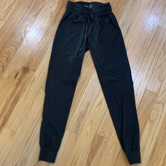 Zyia Joggers -Olive Green - Picture 2 of 5